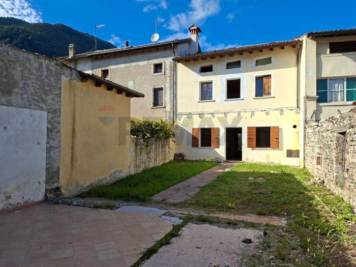 Casa con 6 locali in vendita in Via Cal de Cros, Centro, Follina