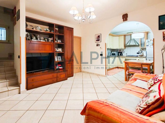 Casa con 6 locali in vendita in Via Pinarella, Centro, Cervia