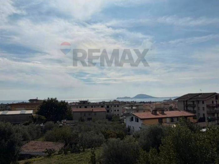 Casa con 6 locali in vendita in Centro, Formia