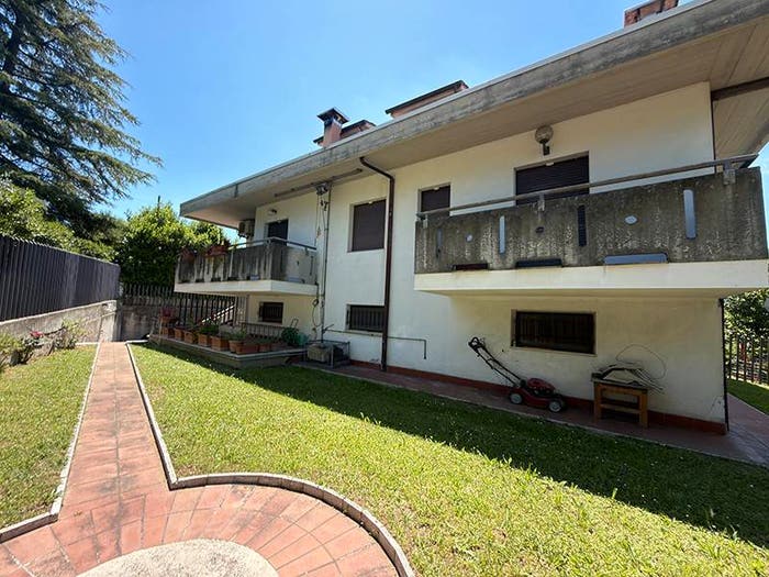 Casa con 6 locali in vendita in Via delle Begonie, Ascoli Piceno