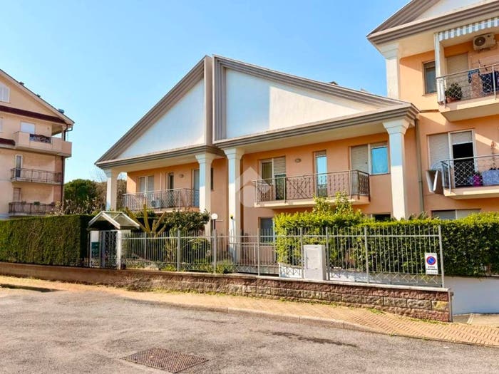 Casa quadrilocale in vendita in Largo Tiziano, Centro, Albenga