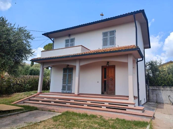 Casa con 6 locali in vendita in Massarella, Fucecchio
