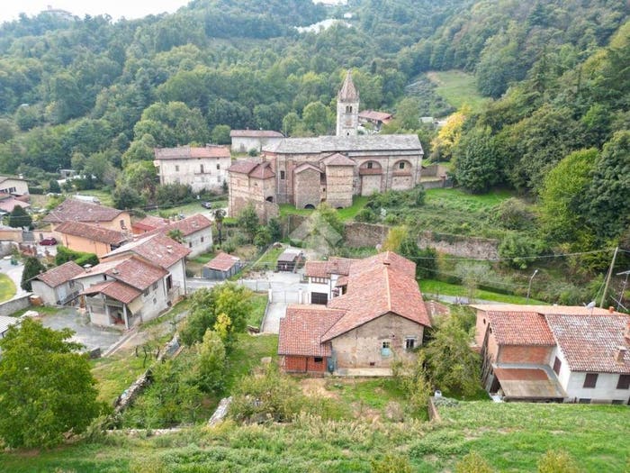 Casa con 6 locali in vendita in Vicolo del Pozzo, Centro, Verzuolo