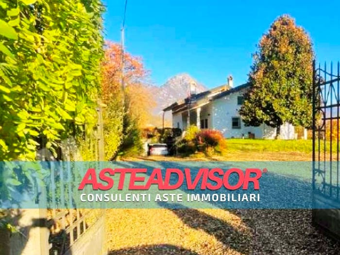 Casa con 6 locali in vendita in Via Safforze, Belluno