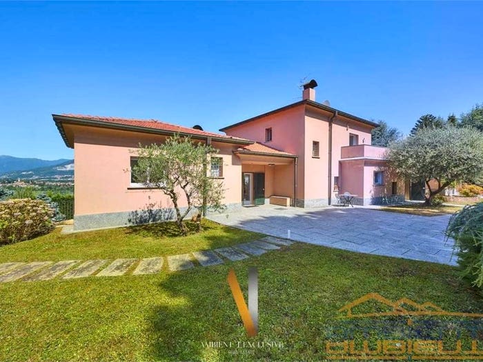 Casa con 6 locali in vendita in Via al Maglio, Centro, Oggiono