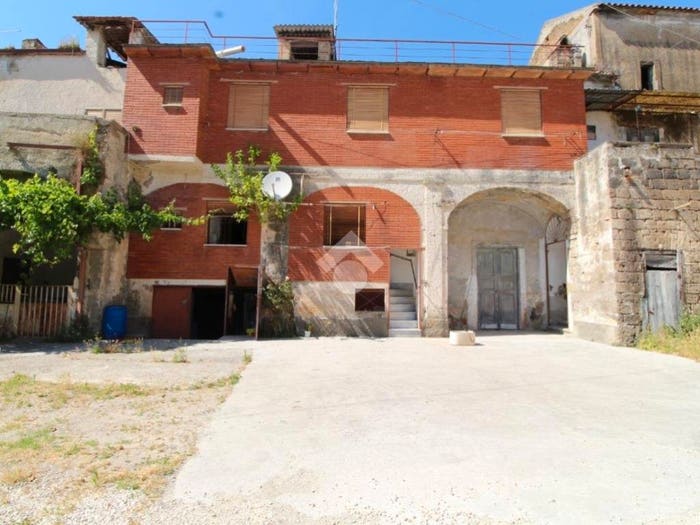 Casa con 5 locali in vendita in Via Gerusalemme, San Leucio Briano, Caserta