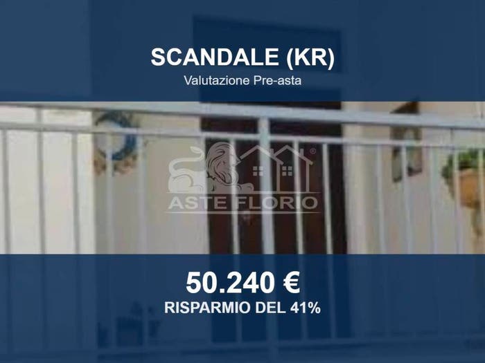 Appartamento con 6 locali in vendita in via Italia II traversa, Centro, Scandale