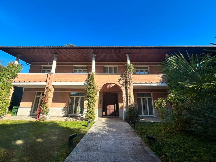 Casa con 6 locali in vendita in Via Filippo Caronti, Bignanico, Como