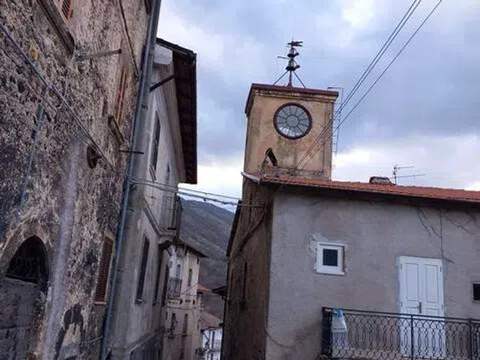 Casa con 5 locali in vendita in Centro Storico No Number, Corcumello, Capistrello