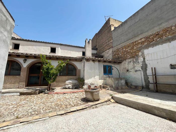 Casa con 5 locali in vendita in Via Notaio Congia, Segariu