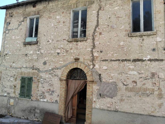 Casa con 6 locali in vendita in Località Scopoli, Carpello Scopoli Casenove Verchiano, Foligno