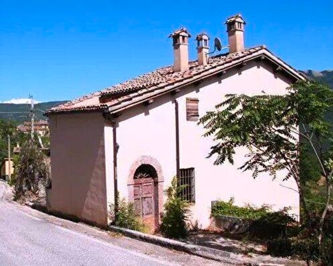 Casa bilocale in vendita in Grotti PG, Grotti, Sant'Anatolia di Narco
