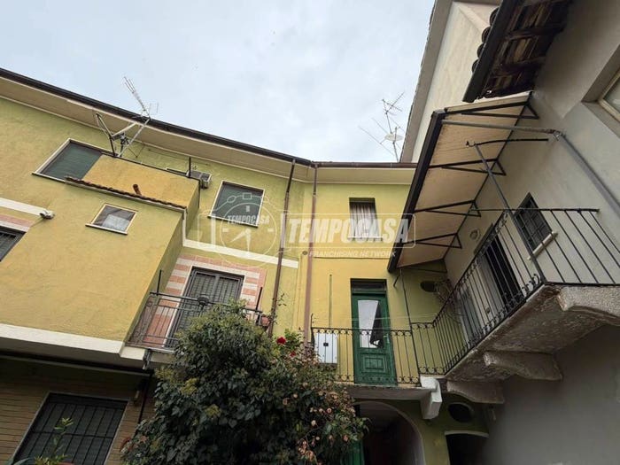 Appartamento trilocale in vendita in Via Vittorio Veneto, Centro, Sannazzaro de' Burgondi