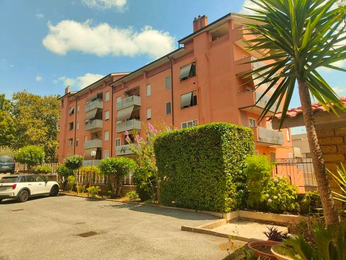 Appartamento quadrilocale in vendita in Via Pietro Nenni, Centro, Genzano di Roma