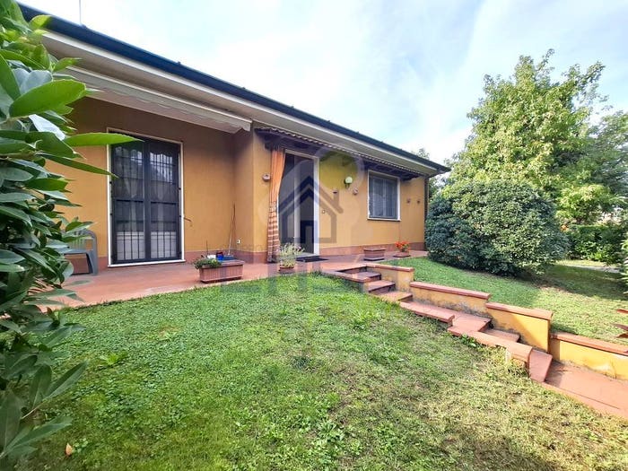 Casa quadrilocale in vendita in VIA GIOVANNI XXIII, Centro, Castelnuovo Bocca d'Adda