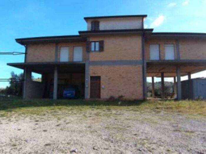Appartamento trilocale in vendita in Contrada Carbuccio, Altidona