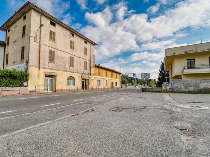 Casa con 6 locali in vendita in Via Tre Camini, Montano Lucino