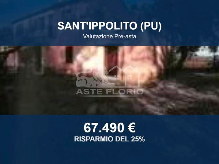 Appartamento con 6 locali in vendita in Via Pian di Rose, Centro, Sant'Ippolito
