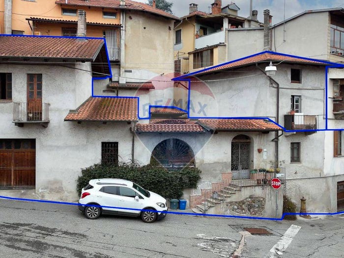 Casa con 6 locali in vendita in Via Elvo, Centro, Salussola