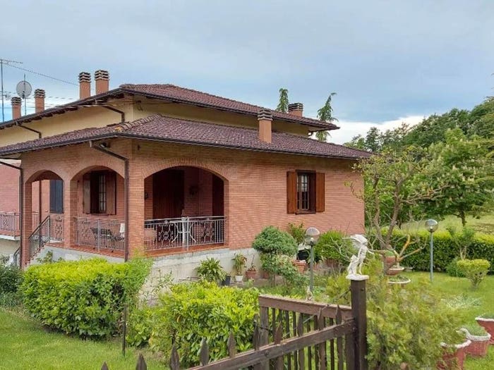 Casa con 6 locali in vendita in Marano sul Panaro