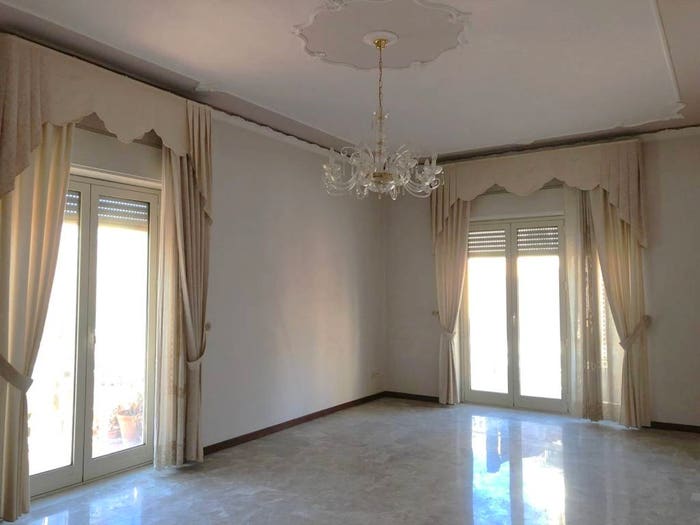 Appartamento con 6 locali in vendita in Via Tenente Antonio Genovese, Centro, Barcellona Pozzo di Gotto