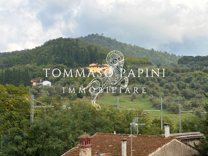 Appartamento quadrilocale in vendita in Via Aretina, Pontassieve