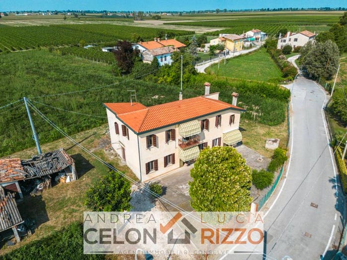 Casa con 6 locali in vendita in Via Luciano Manara, Le Casette, Bagnoli di Sopra