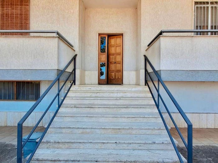 Appartamento con 6 locali in vendita in Noha, Galatina