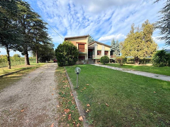 Casa con 6 locali in vendita in Via Madonna dei Prati, Pedocchio, Brendola