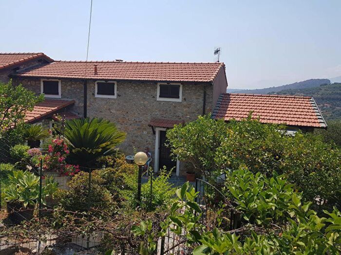 Casa con 6 locali in vendita in Borghetto San Nicolò, Bordighera