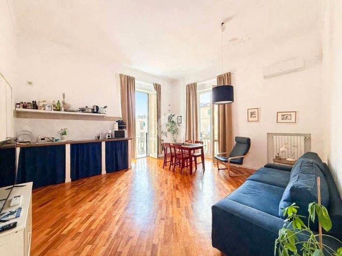 Appartamento quadrilocale in vendita in Vico Lungo San Matteo, Quartieri Spagnoli, Napoli