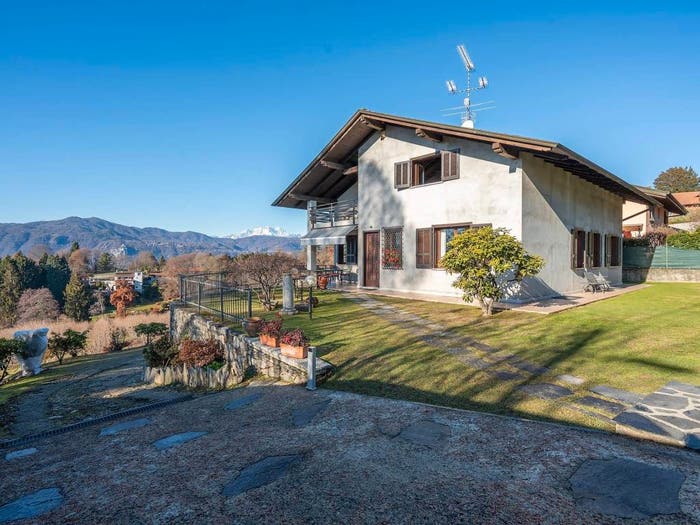 Casa trilocale in vendita in Via Damiano Chiesa, Centro, Ameno