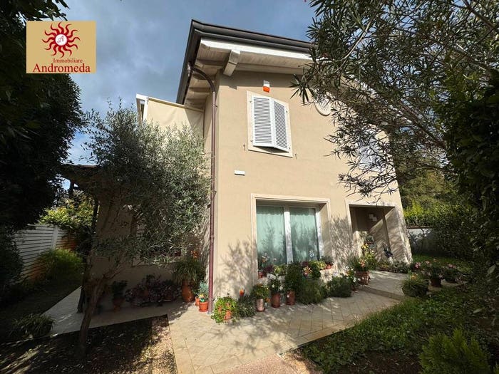 Casa con 5 locali in vendita in Via Antonio Gramsci, Cinquale, Montignoso