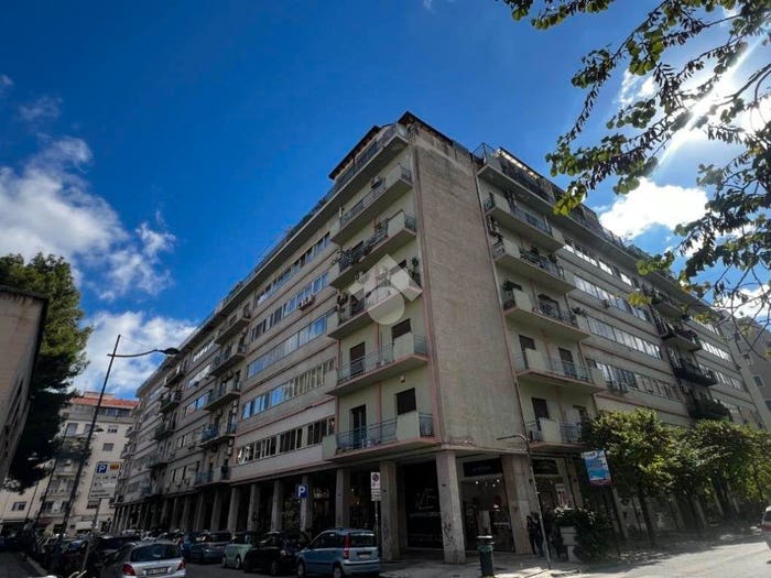 Appartamento quadrilocale in affitto in Largo Parini, Notarbartolo Sciuti, Palermo
