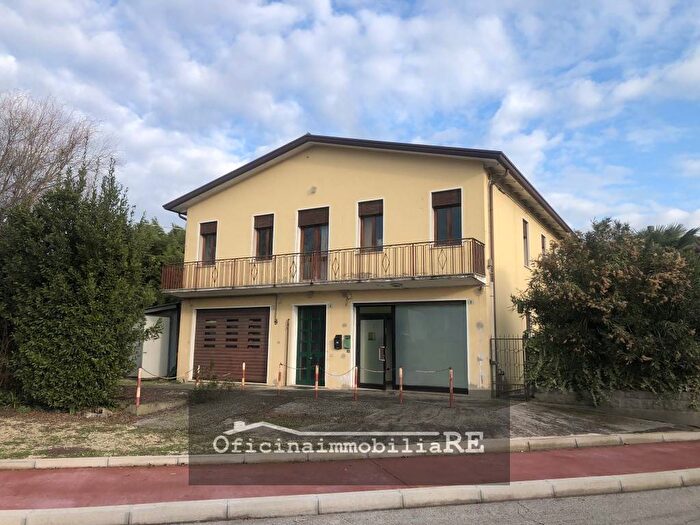Casa in vendita in Via Toscanini, Piove di Sacco