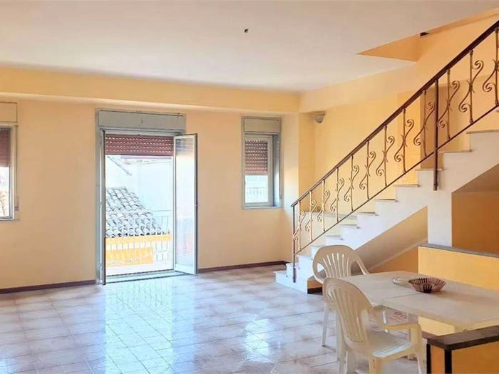 Casa con 6 locali in vendita in Via Antonio Gramsci, Centro, Riposto