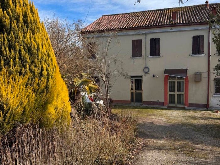 Casa con 5 locali in vendita in Via Ravenna, Gaibanella, Ferrara