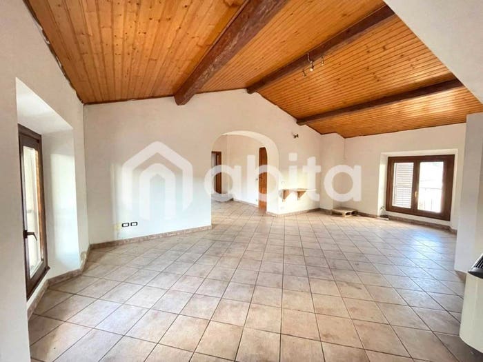 Appartamento quadrilocale in vendita in Viale Europa, Centro, Terranuova Bracciolini