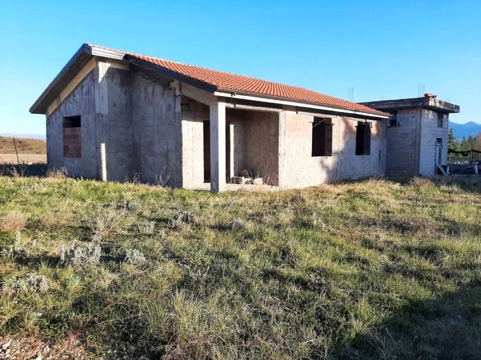 Casa quadrilocale in vendita in Via Macerino Vecchio SNC, Macerino Vecchio, Avezzano