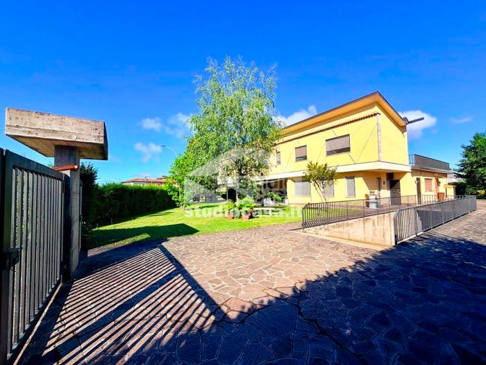 Casa in vendita in Gorlago