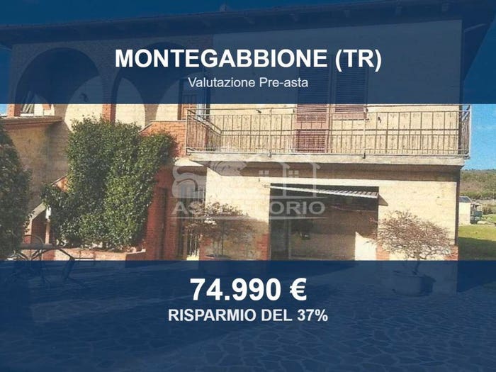 Casa con 6 locali in vendita in Via Madonna delle Grazie, Centro, Montegabbione