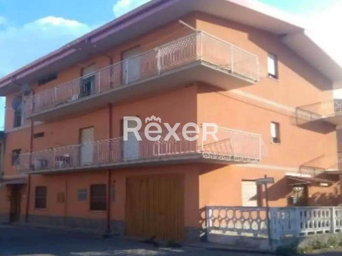 Casa con 6 locali in vendita in Via Giuseppe Ungaretti, Prato, San Pietro a Maida