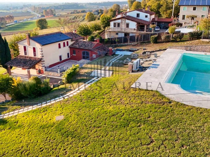 Casa con 6 locali in vendita in Alonte