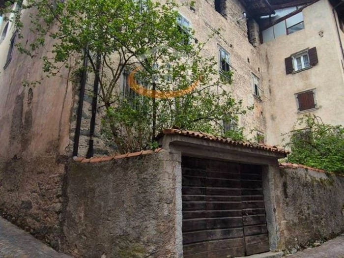 Casa con 6 locali in vendita in VIA DON LUCILLO SARTORI, Molina di Ledro, Ledro