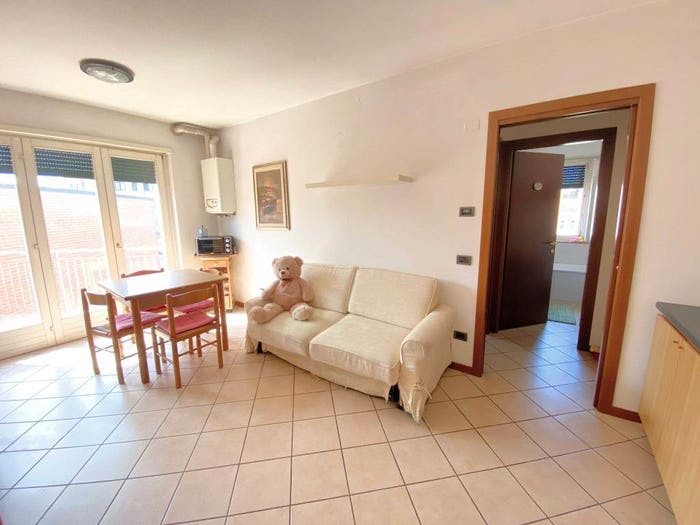 Appartamento bilocale in affitto in Via Valpolicella, Parona, Verona