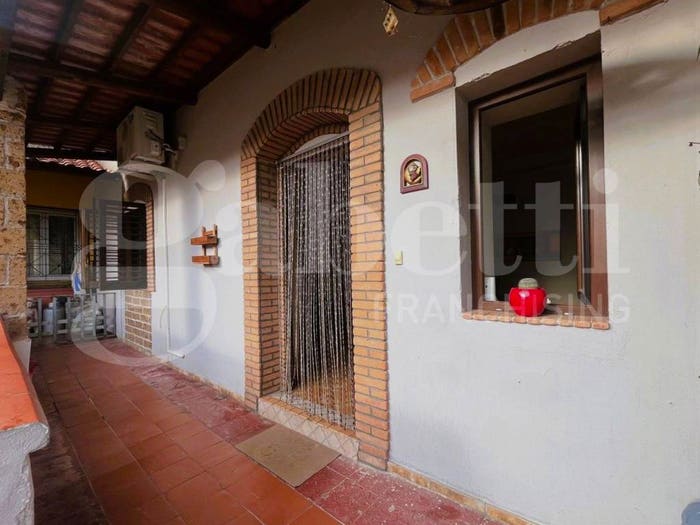 Appartamento quadrilocale in vendita in Via Napoli, Calvi Risorta