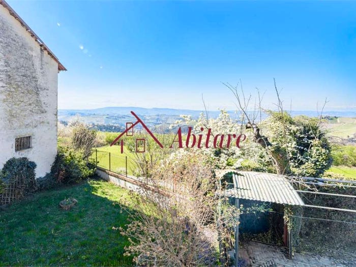 Casa con 6 locali in vendita in via brantegna, Montelupo Albese