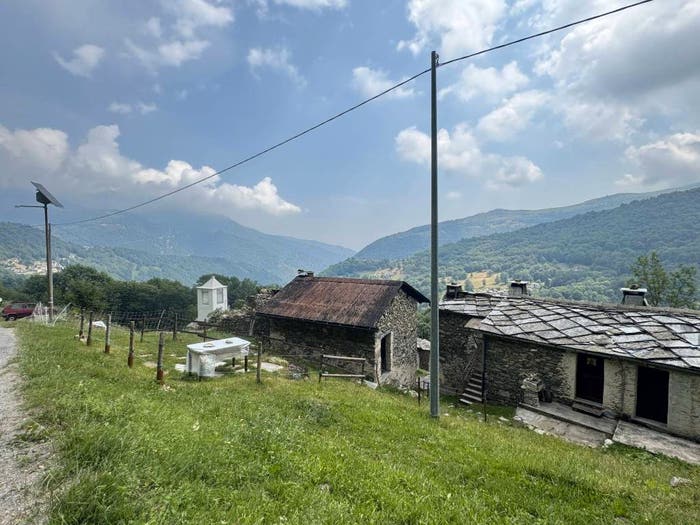 Casa quadrilocale in vendita in Borgata Sant'Ilario, Oncino