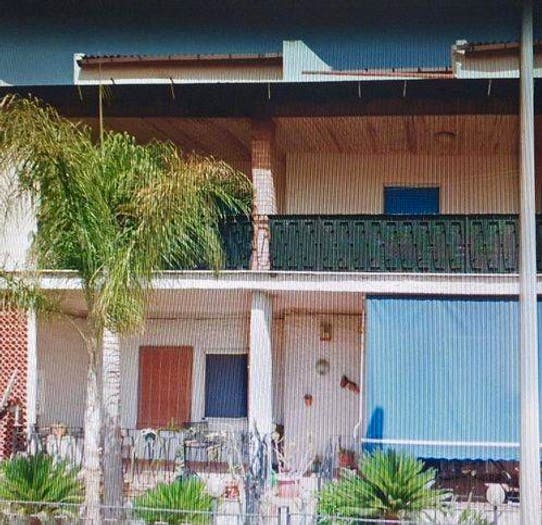 Casa quadrilocale in vendita in Via Spinesante, Centro, Barcellona Pozzo di Gotto