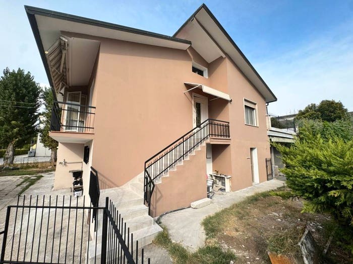 Casa con 6 locali in vendita in via matteotti, Poiana Maggiore, Pojana Maggiore